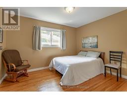 32 MAXWELL CRESCENT - 15