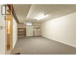 32 MAXWELL CRESCENT - 16