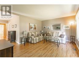 32 MAXWELL CRESCENT - 8