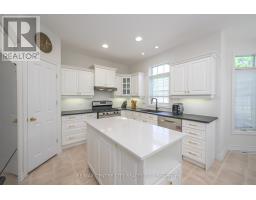 2 MANTLE PLACE - 13