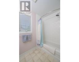 2 MANTLE PLACE - 32