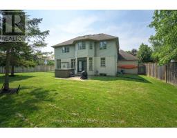 2 MANTLE PLACE - 36