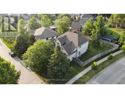 2 MANTLE PLACE - 40