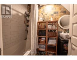 500-502 COLBORNE STREET - 11