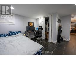 500-502 COLBORNE STREET - 28