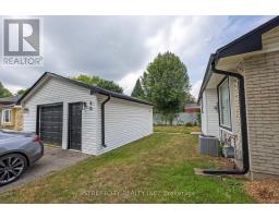 80 MAXWELL CRESCENT - 34