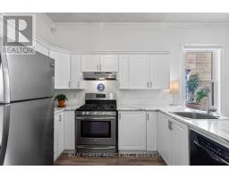 623 DUFFERIN AVENUE - 16