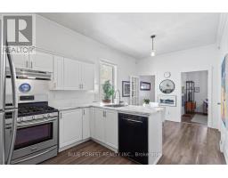 623 DUFFERIN AVENUE - 17