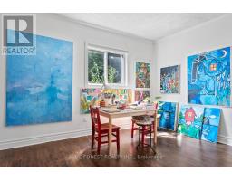 623 DUFFERIN AVENUE - 21