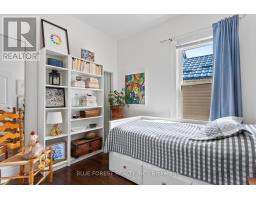 623 DUFFERIN AVENUE - 26