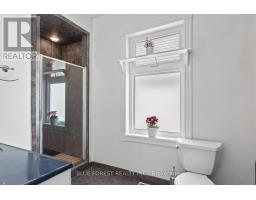 623 DUFFERIN AVENUE - 28