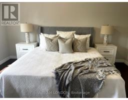 44 - 355 SANDRINGHAM CRESCENT - 14
