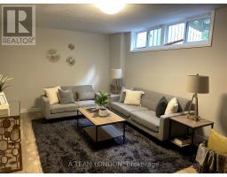 44 - 355 SANDRINGHAM CRESCENT - 23