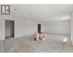 127 VICTORIA AVENUE E - 12