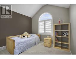 138 CHAMBERS AVENUE - 25