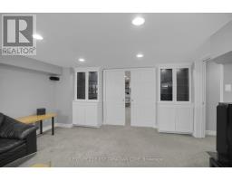 138 CHAMBERS AVENUE - 31