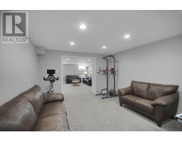 138 CHAMBERS AVENUE - 34