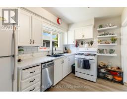 124 SUSAN AVENUE - 10