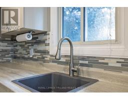 17 WINDING WAY CRESCENT - 13