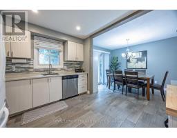 17 WINDING WAY CRESCENT - 15