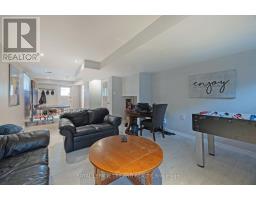 17 WINDING WAY CRESCENT - 25