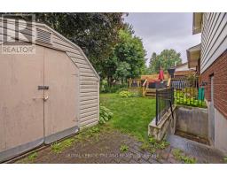 17 WINDING WAY CRESCENT - 40