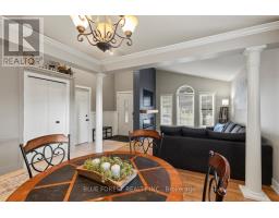 35 BOWCOTT CRESCENT - 12