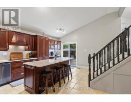 35 BOWCOTT CRESCENT - 13
