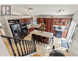 35 BOWCOTT CRESCENT - 19