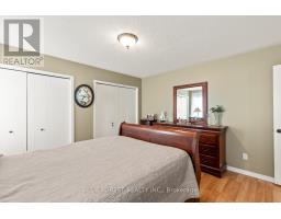 35 BOWCOTT CRESCENT - 21