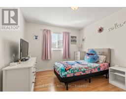 35 BOWCOTT CRESCENT - 24