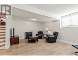 35 BOWCOTT CRESCENT - 28