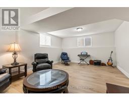 35 BOWCOTT CRESCENT - 29