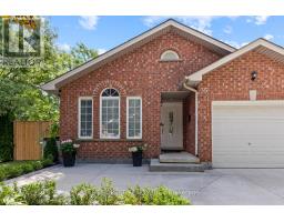 35 BOWCOTT CRESCENT - 4