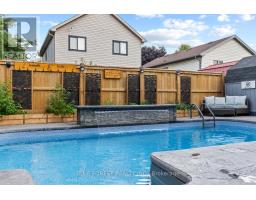 35 BOWCOTT CRESCENT - 42