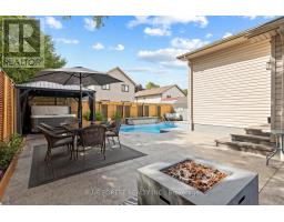 35 BOWCOTT CRESCENT - 43