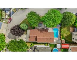 35 BOWCOTT CRESCENT - 47