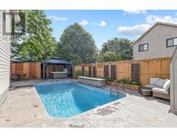 35 BOWCOTT CRESCENT - 48