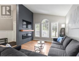 35 BOWCOTT CRESCENT - 8