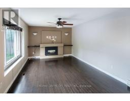 31 COLONIAL CRESCENT - 14