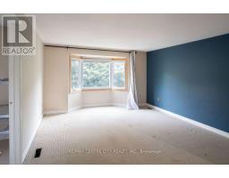 31 COLONIAL CRESCENT - 18