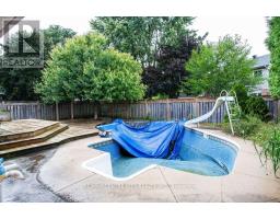 31 COLONIAL CRESCENT - 36
