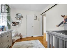 61 CHURCHILL CRESCENT - 21