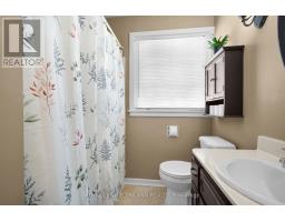 61 CHURCHILL CRESCENT - 25