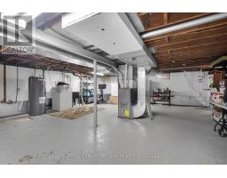 61 CHURCHILL CRESCENT - 28