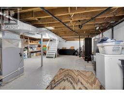 61 CHURCHILL CRESCENT - 29