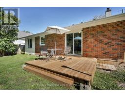 61 CHURCHILL CRESCENT - 32