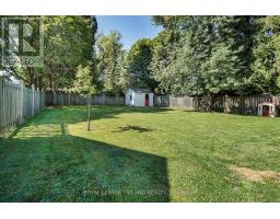 61 CHURCHILL CRESCENT - 33