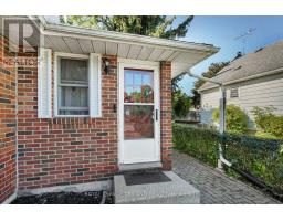 61 CHURCHILL CRESCENT - 7