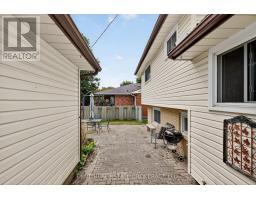 2 ASPEN AVENUE - 30